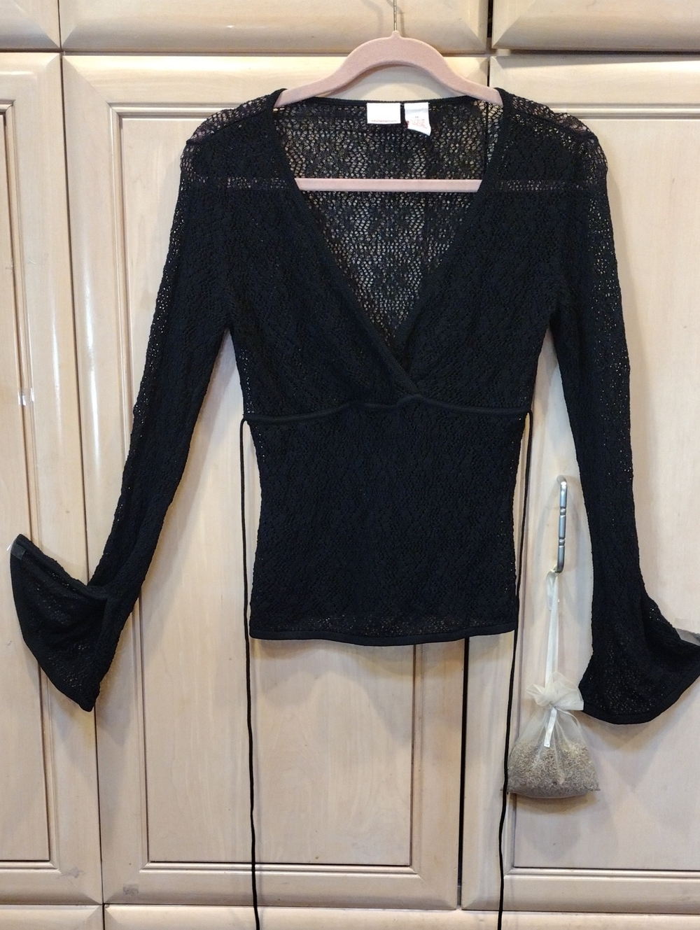 🖤Vtg Y2K Whimsigoth Blk Stretchy Nylon Split Bell Sleeve Top W/ Tie